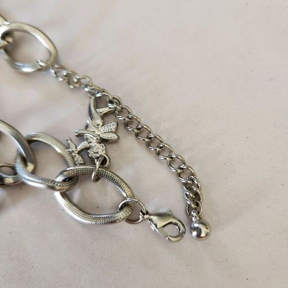 Unbranded Silvertone Adorable Chunky Charm Bracelet With 7 Charms - Picture 5 of 6